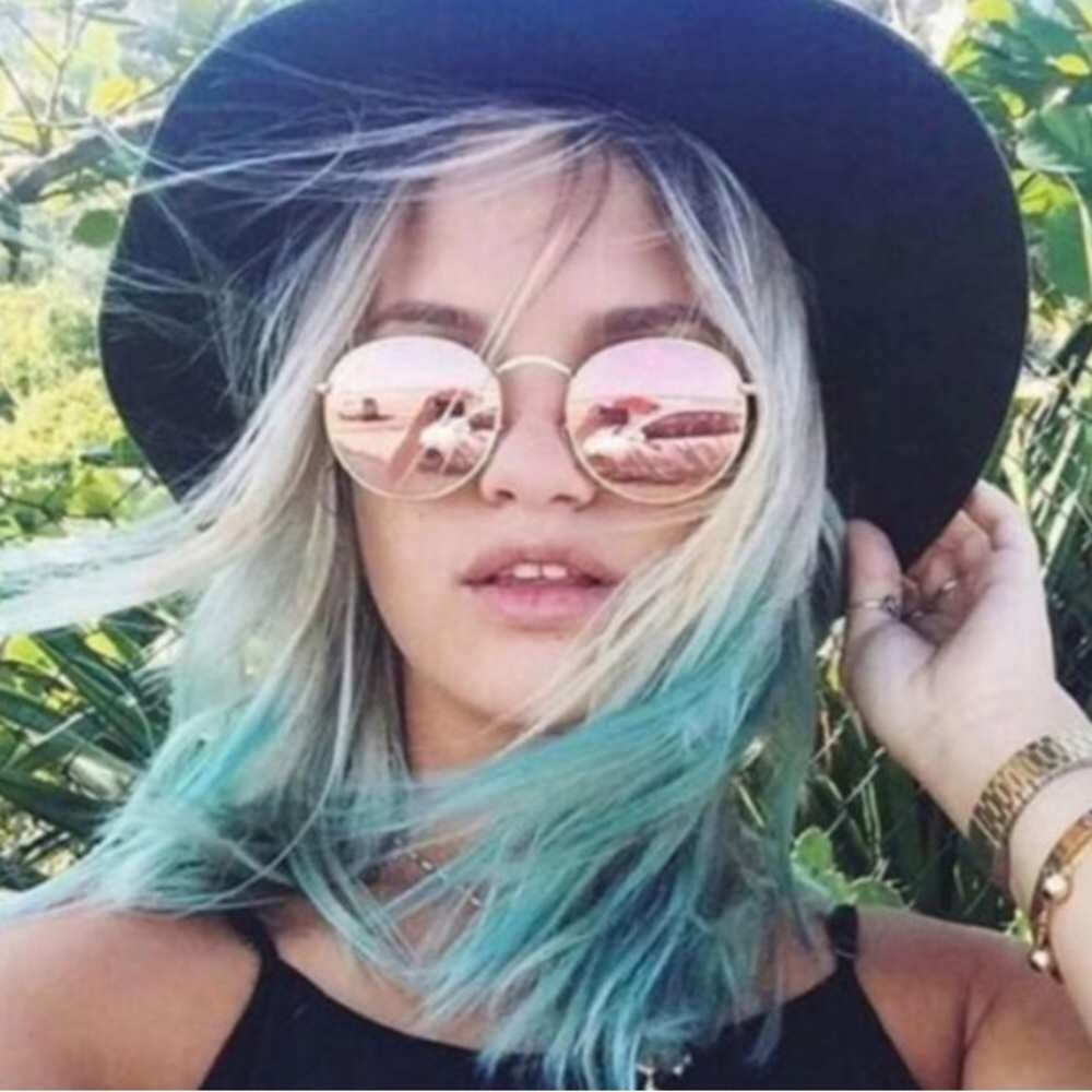Black Round Mirrored Sunglasses - Picture 6 of 11